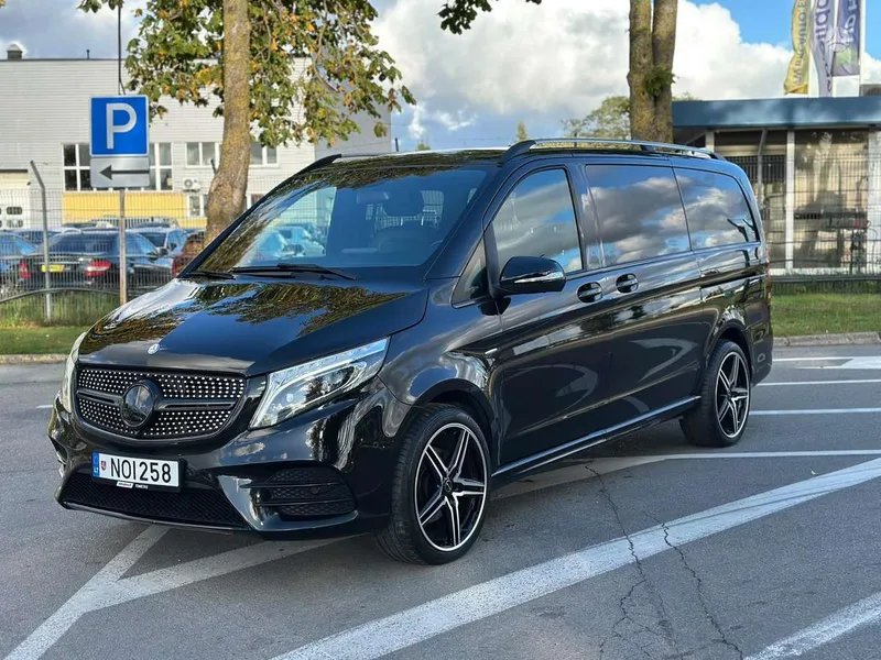 Mercedes-Benz V250 - 1