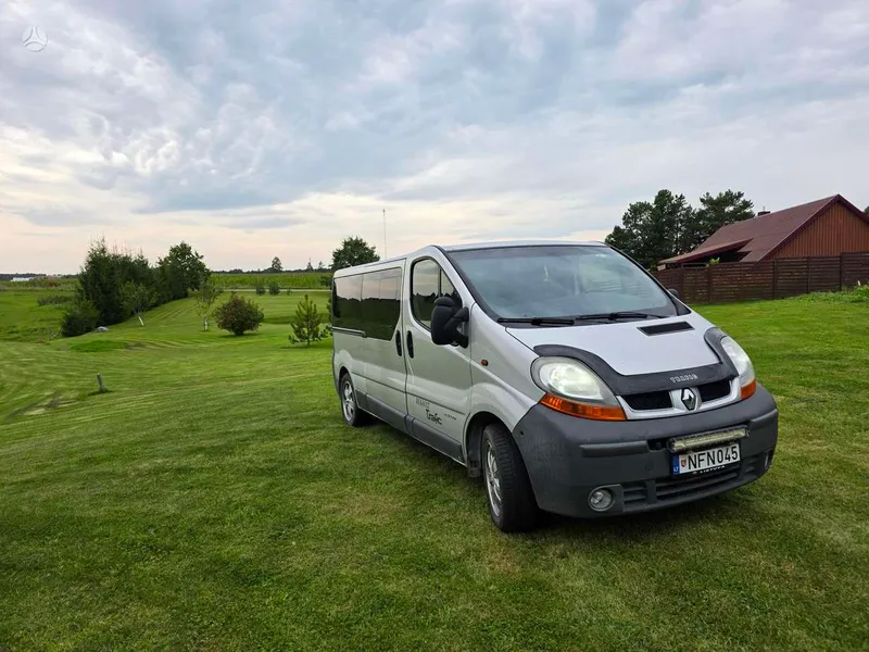 Renault Trafic - 1