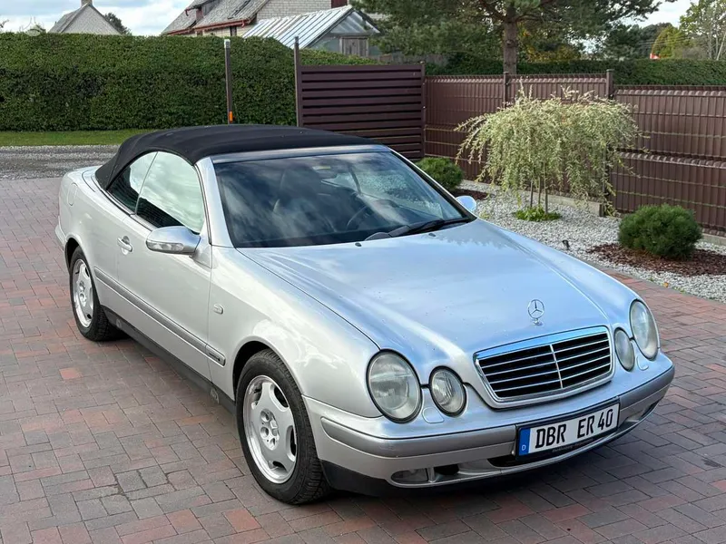 Mercedes-Benz CLK200 - 1