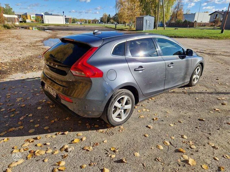 Volvo Volvo V40