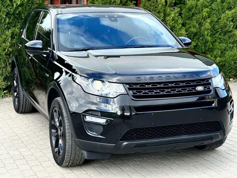 Land Rover Discovery Sport - 1