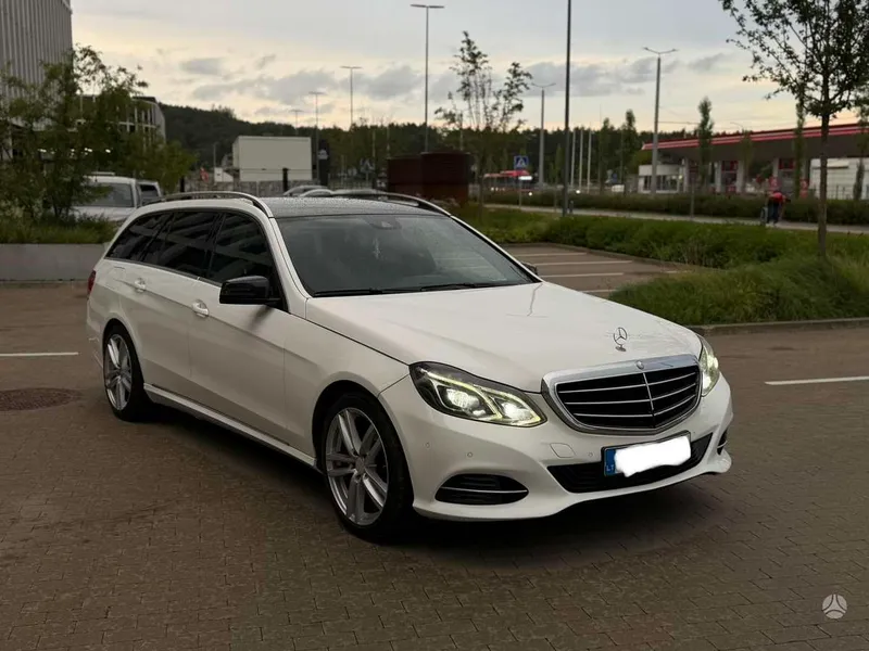 Mercedes-Benz Mercedes-Benz E200