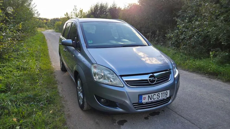 Opel Zafira - 1
