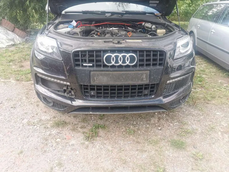 Audi Q7 - 1