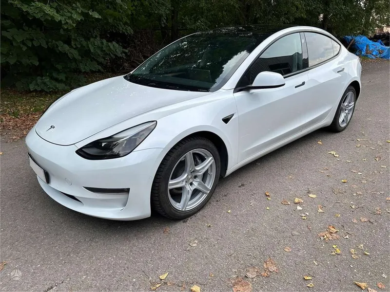 Tesla Tesla Model 3