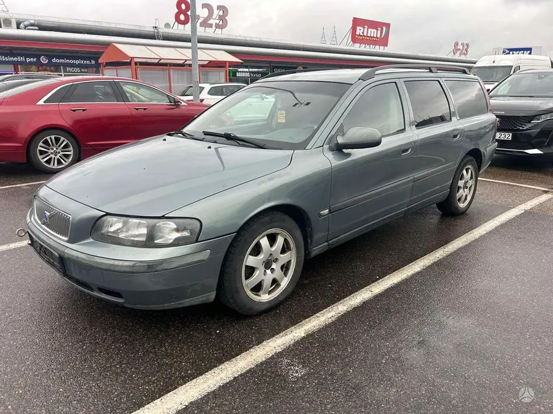 Volvo V70 - 1