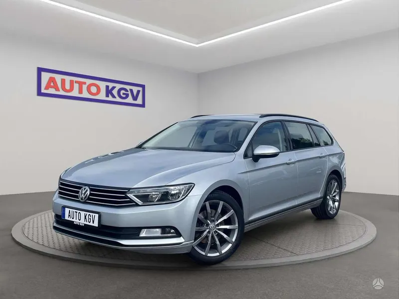 Volkswagen Passat - 1