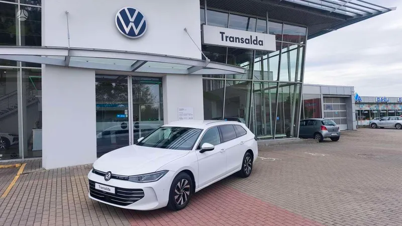 Volkswagen Passat - 1