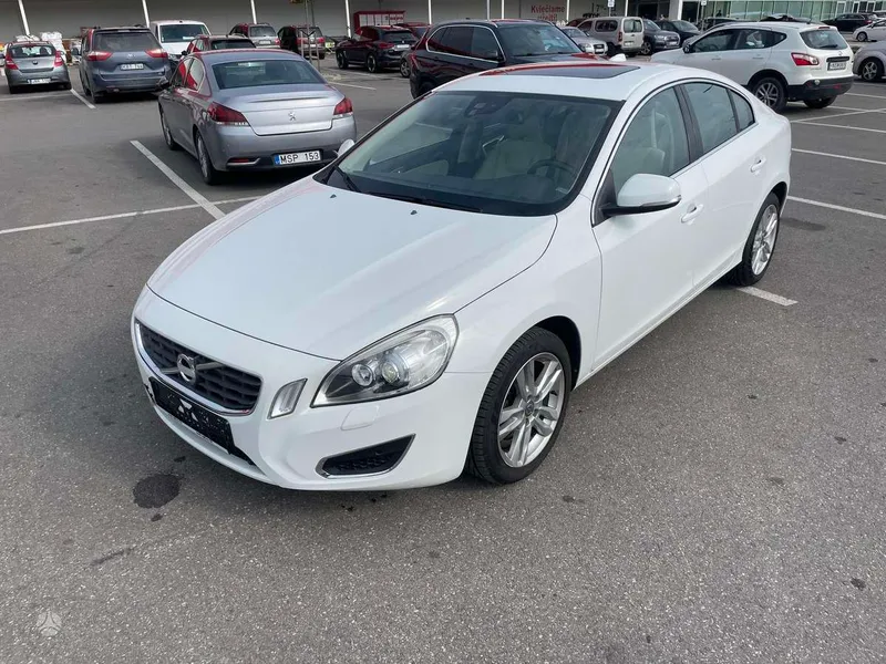 Volvo S60 - 1