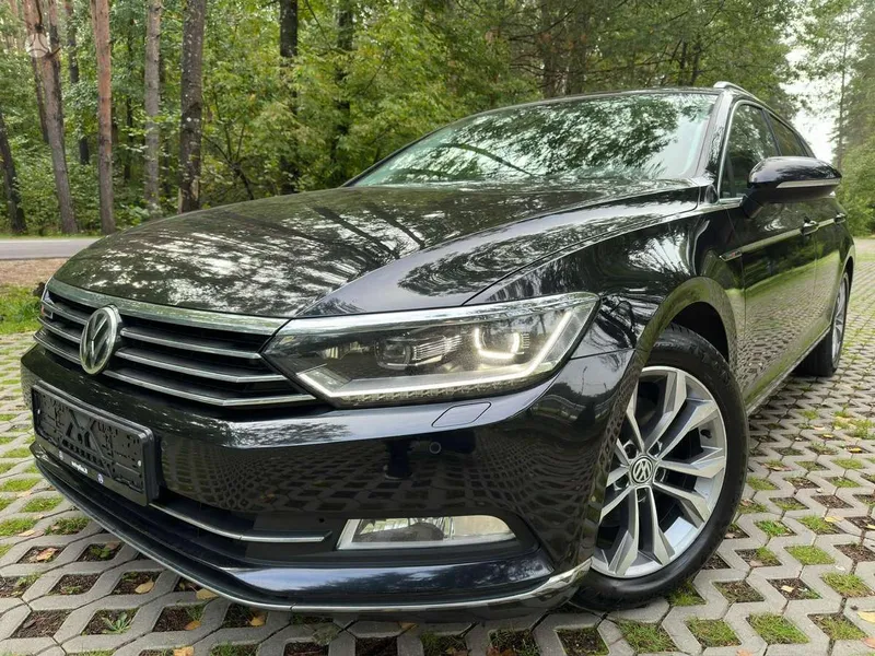 Volkswagen Passat - 1