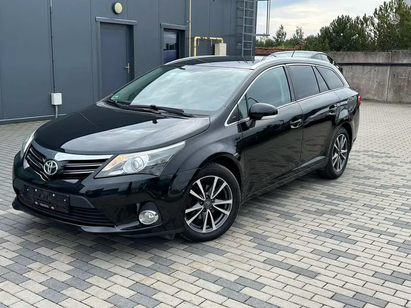 Toyota Avensis - 1