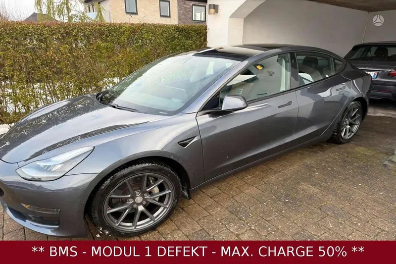 Tesla Tesla Model 3