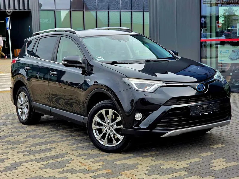 Toyota RAV4 - 1