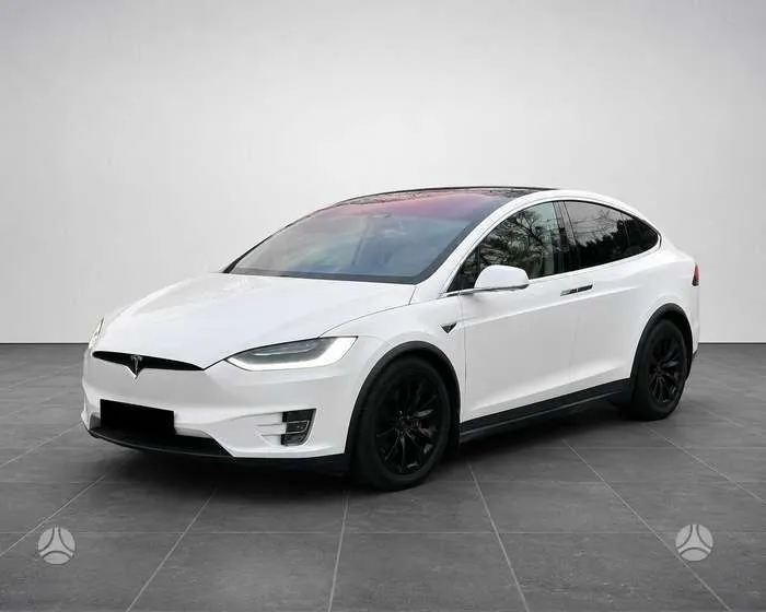 Tesla Model X - 1