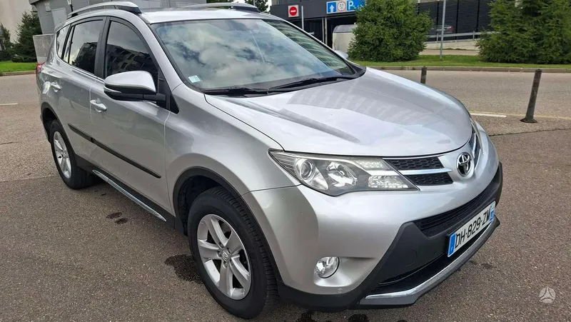 Toyota RAV4 - 1