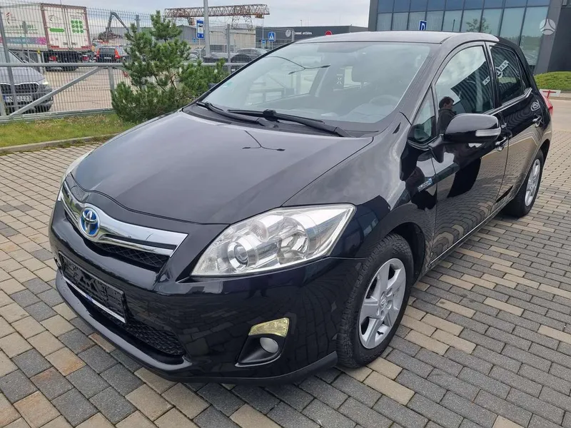 Toyota Auris - 1