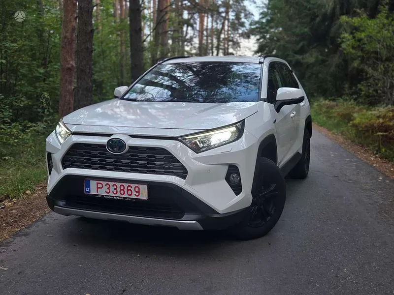 Toyota RAV4 - 1