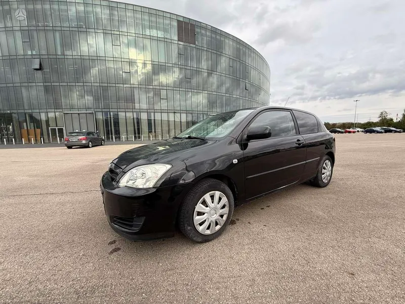 Toyota Corolla - 1