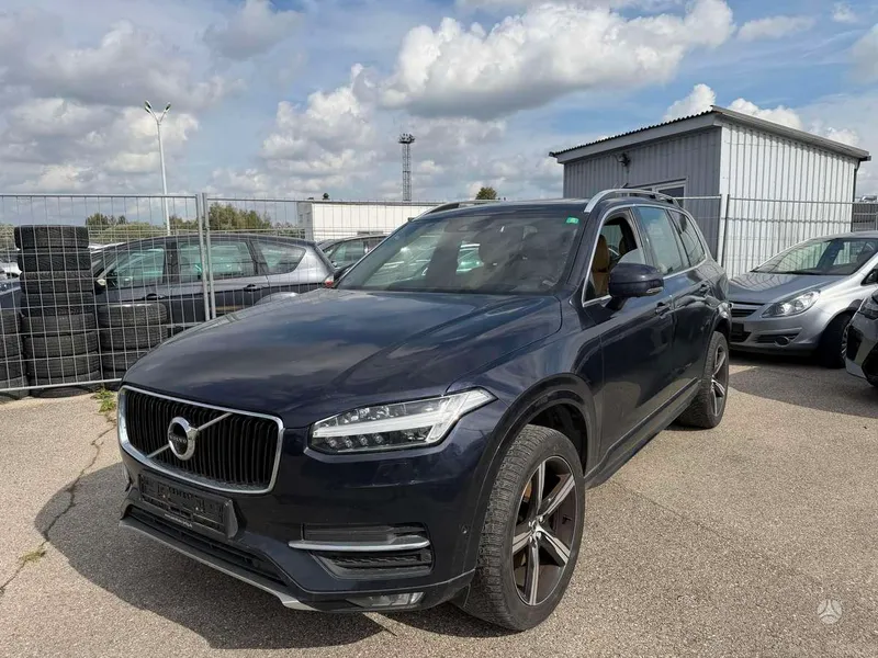 Volvo XC90 - 1