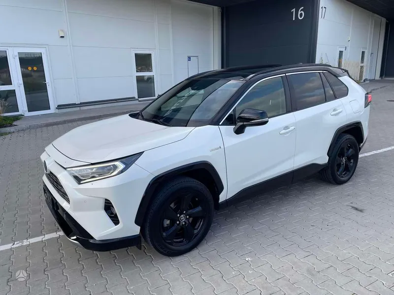 Toyota RAV4 - 1