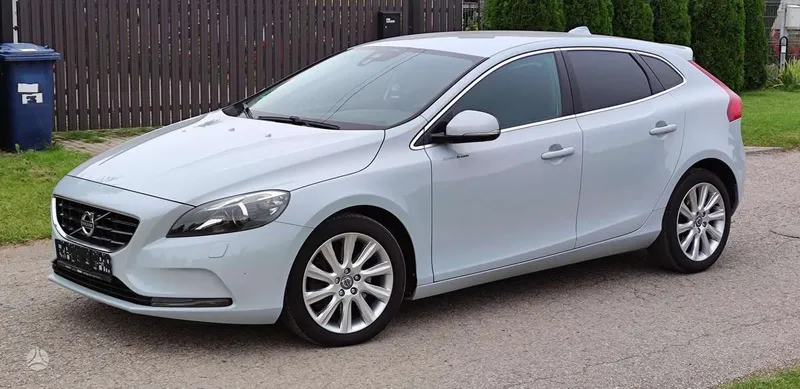 Volvo V40 - 1