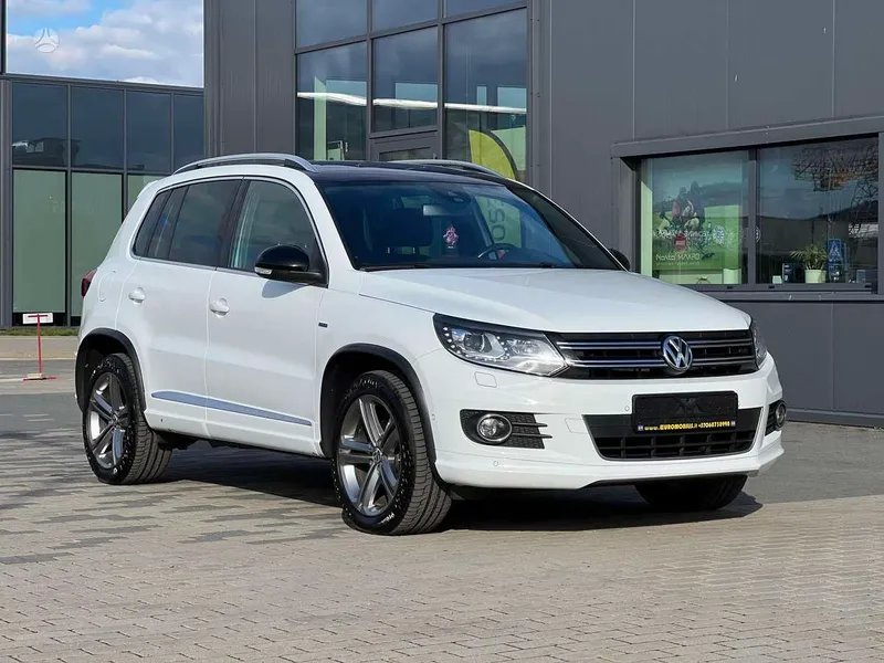 Volkswagen Tiguan - 1