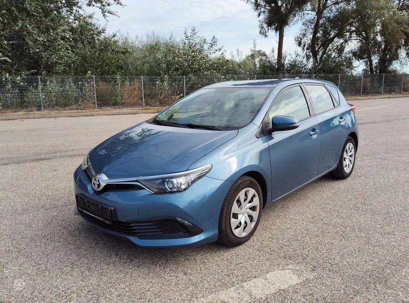 Toyota Auris - 1