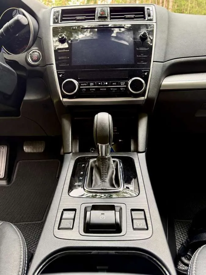 Subaru Outback - 1