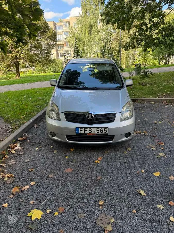 Toyota Corolla Verso - 1
