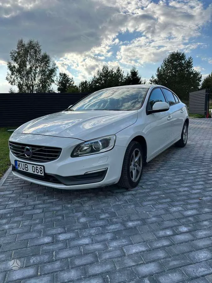 Volvo S60 - 1