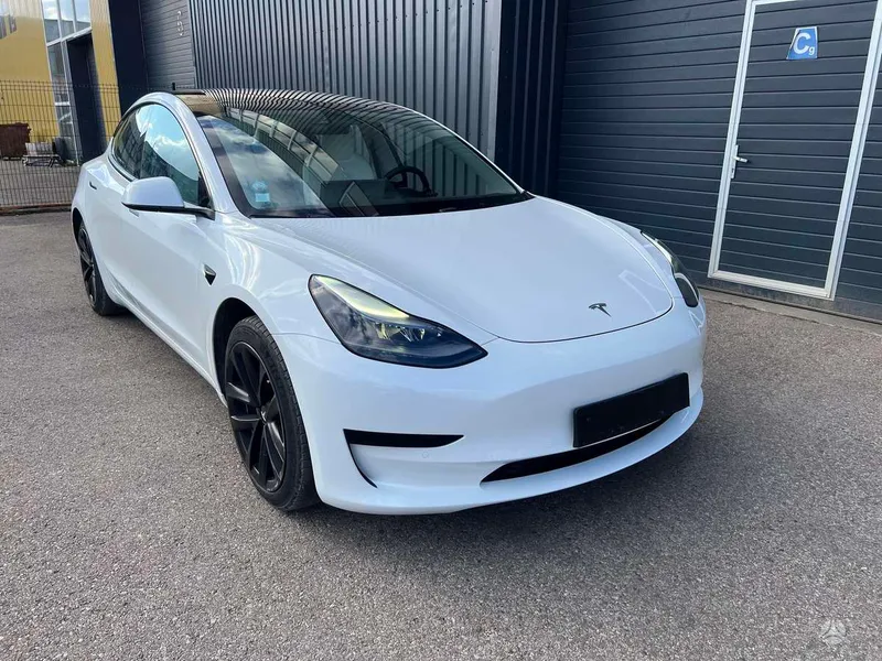 Tesla Tesla Model 3