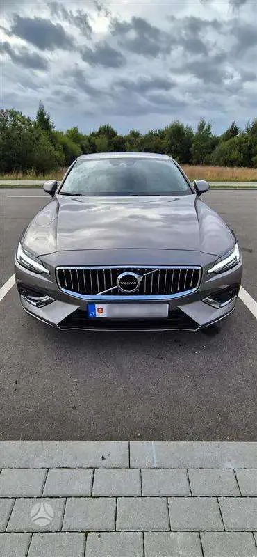 Volvo S60 - 1