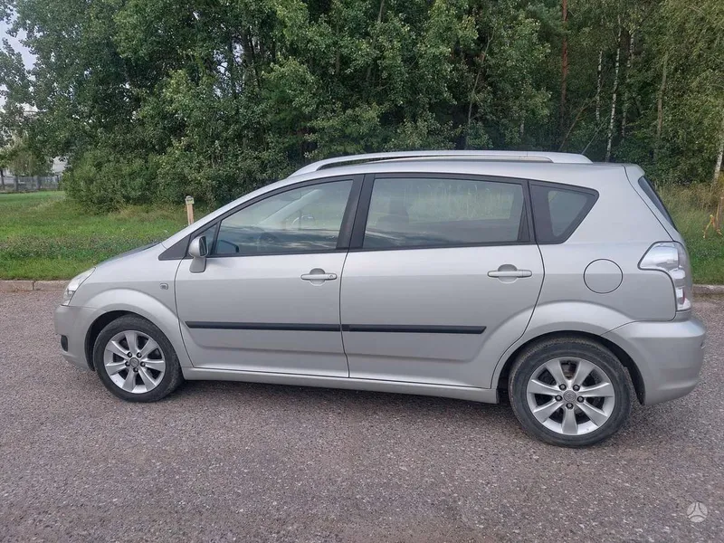 Toyota Corolla Verso - 1