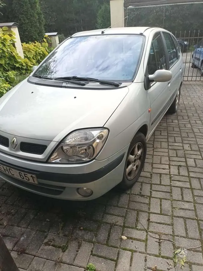 Renault Scenic - 1