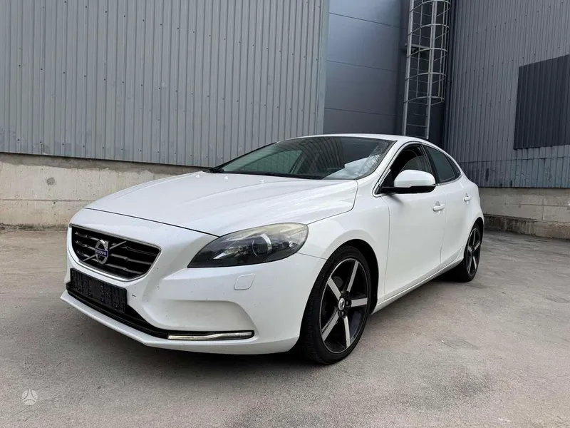 Volvo Volvo V40