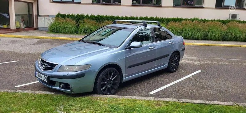 Honda Accord - 1