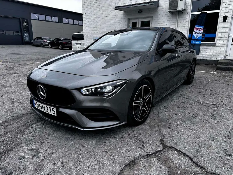 Mercedes-Benz Mercedes-Benz CLA220