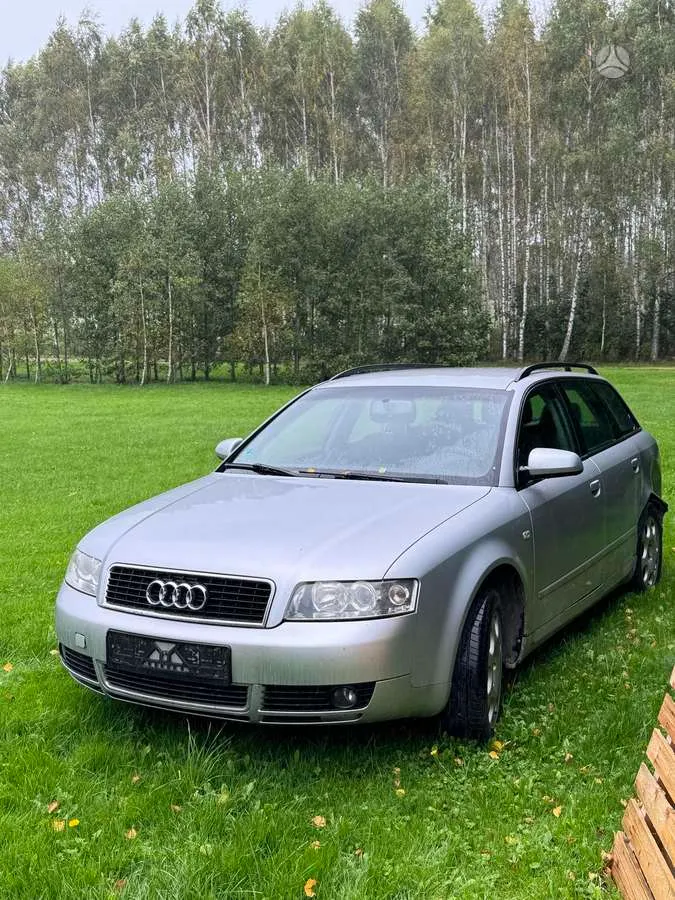 Audi A4 - 1