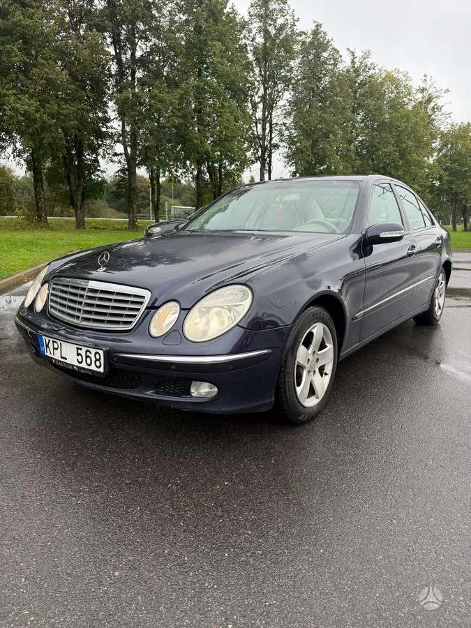 Mercedes-Benz Mercedes-Benz E220