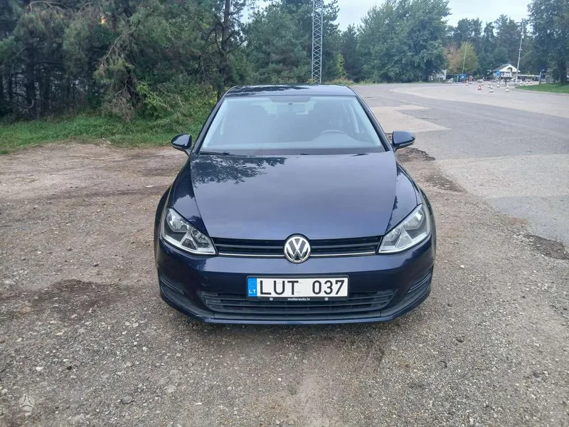Volkswagen Golf - 1