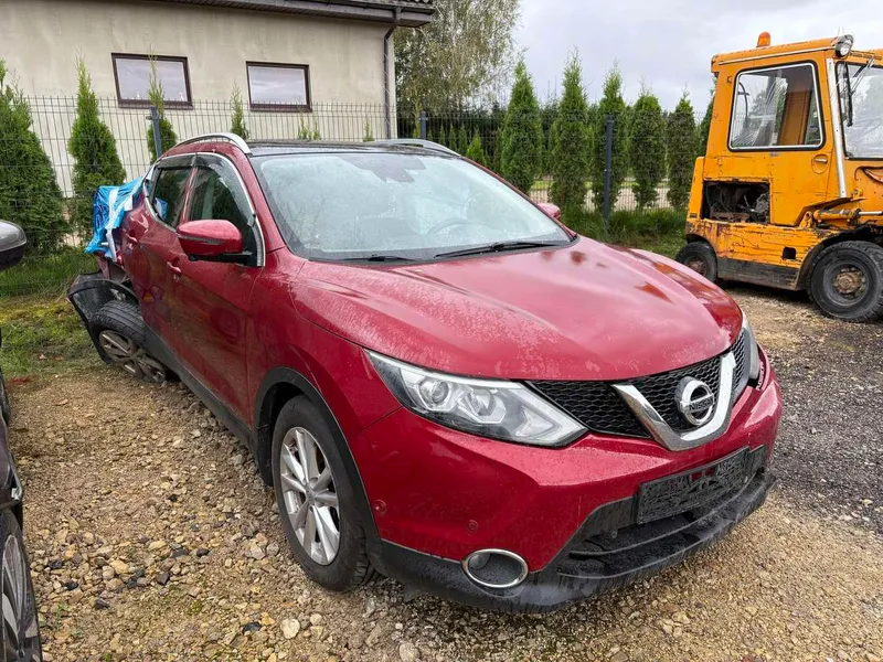 Nissan Qashqai - 1