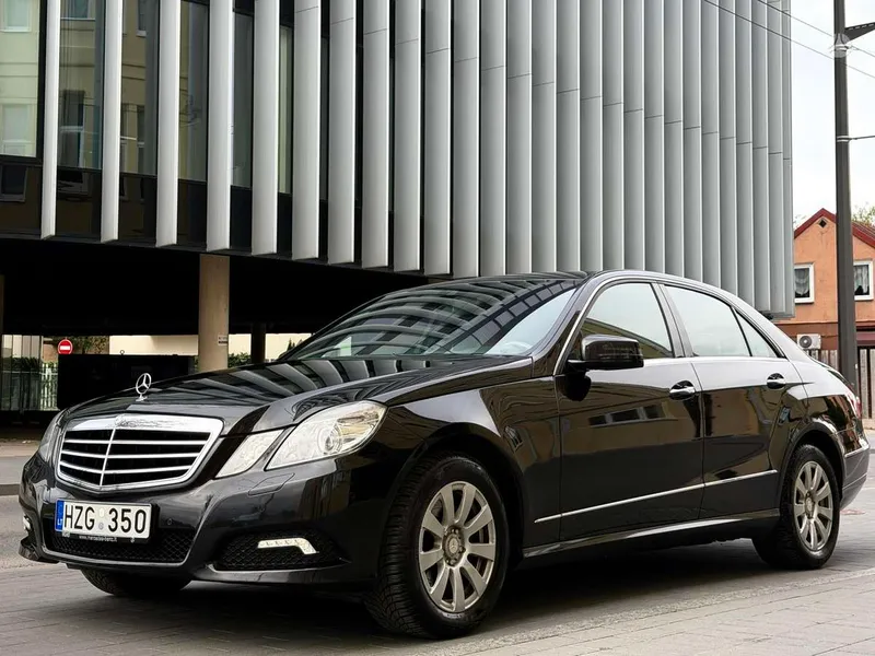 Mercedes-Benz E350 - 1