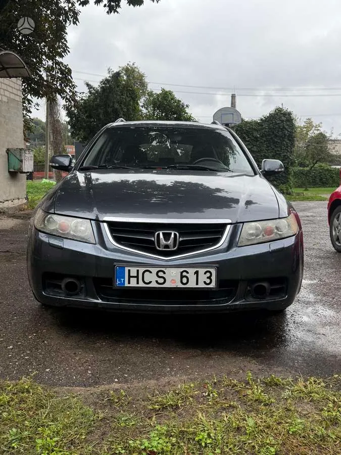 Honda Accord - 1