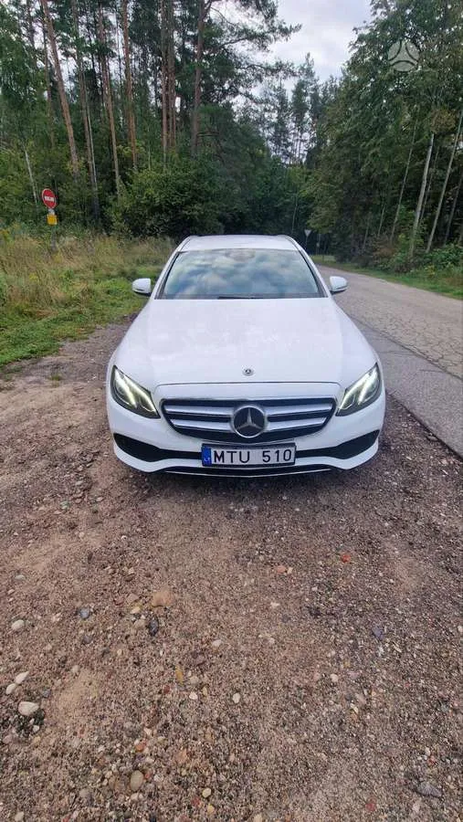 Mercedes-Benz E220 - 1