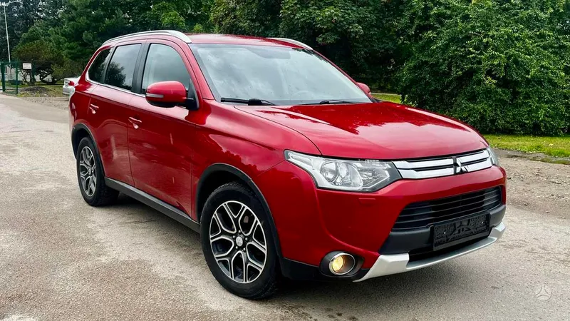 Mitsubishi Outlander - 1
