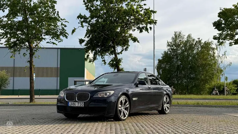 BMW BMW 730