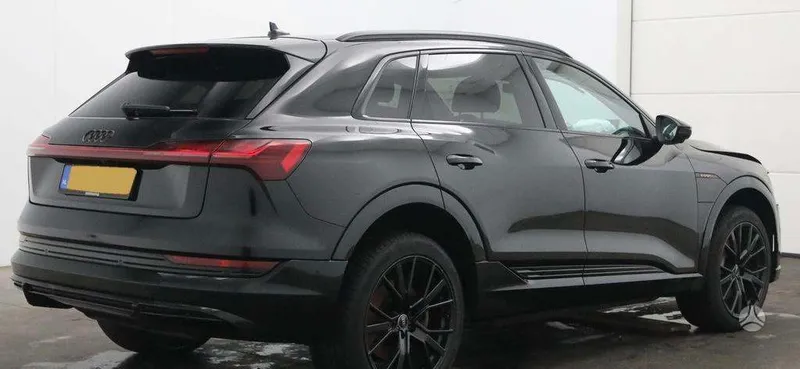 Audi Audi e-tron