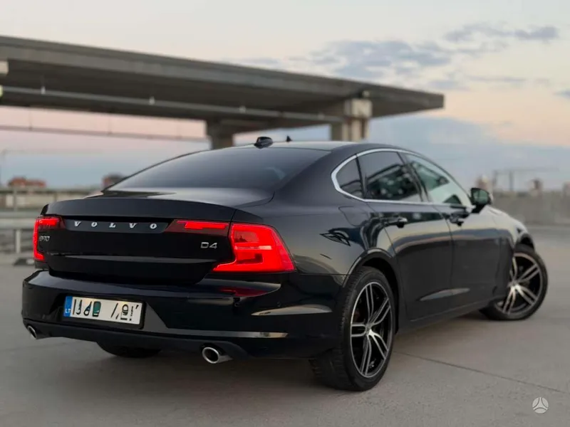 Volvo Volvo S90