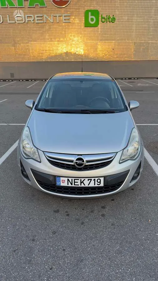 Opel Corsa - 1
