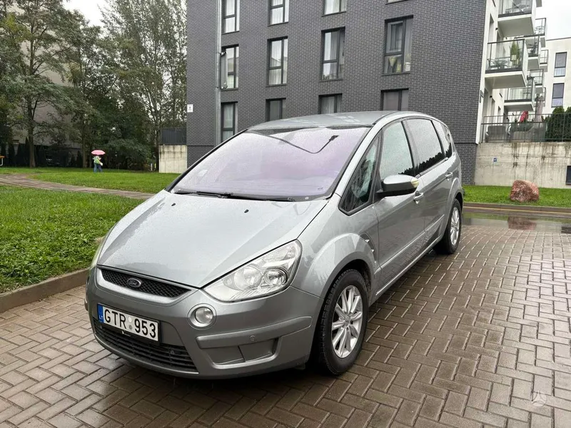 Ford S-MAX - 1